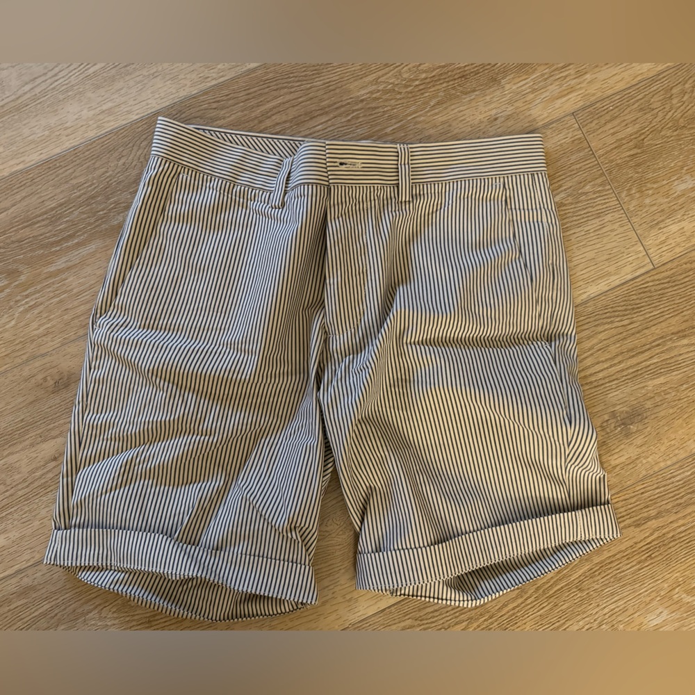 Men’s Cream Banana Republic Shorts, Waist 30